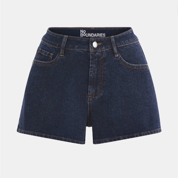 No Boundaries Pants - 💕5/$15 No Boundaries Classic Blue Jean Shorts, New with Tags